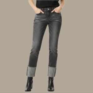 BEBE Natural Waist Heartbreaker Ankle Skinny Jeans Black Washed Size 28